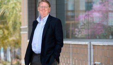 “When we first started studying isolated mitochondria, we knew they behaved like a battery based on some work from the Tokyo Metropolitan Institute of Gerontology and UCLA, but we could not control them very well inside the cell to probe them. Now we can control each individual electrical component and cause it to charge and discharge,” says Peter Burke, UCI professor of electrical engineering and computer science, co-author of a paper in ACS Nano on using super-resolution microscopes to study tiny components inside cells that are key to human health and longevity. Steve Zylius / UCI